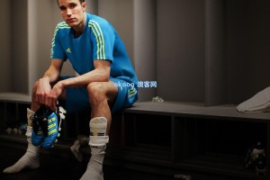 澳客网页版_莱万赛后坦言享受助攻角色，直言球迷应对球队表现感到满意