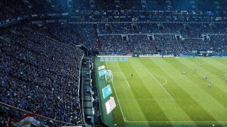 okooo_传奇终章，哨声中的遗憾，利物浦功勋老将因争议判罚黯然告别绿茵